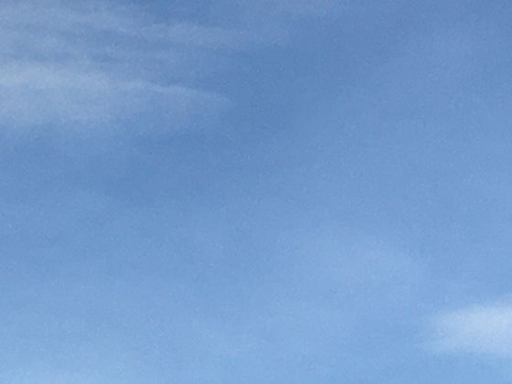 流星的颜色密码：不同化学成分在大气燃烧时呈现的色谱差异