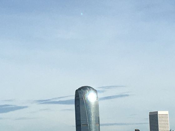 从“张口结舌”到“瞠目结舌”：剖析舌头动作与情绪表达的关联。